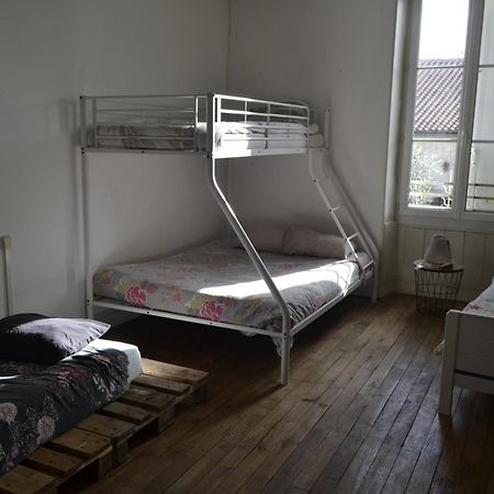 Bed and Breakfast Grande Chambre D'Hote Pour 4 A 5 Personnes Chef-Boutonne Экстерьер фото