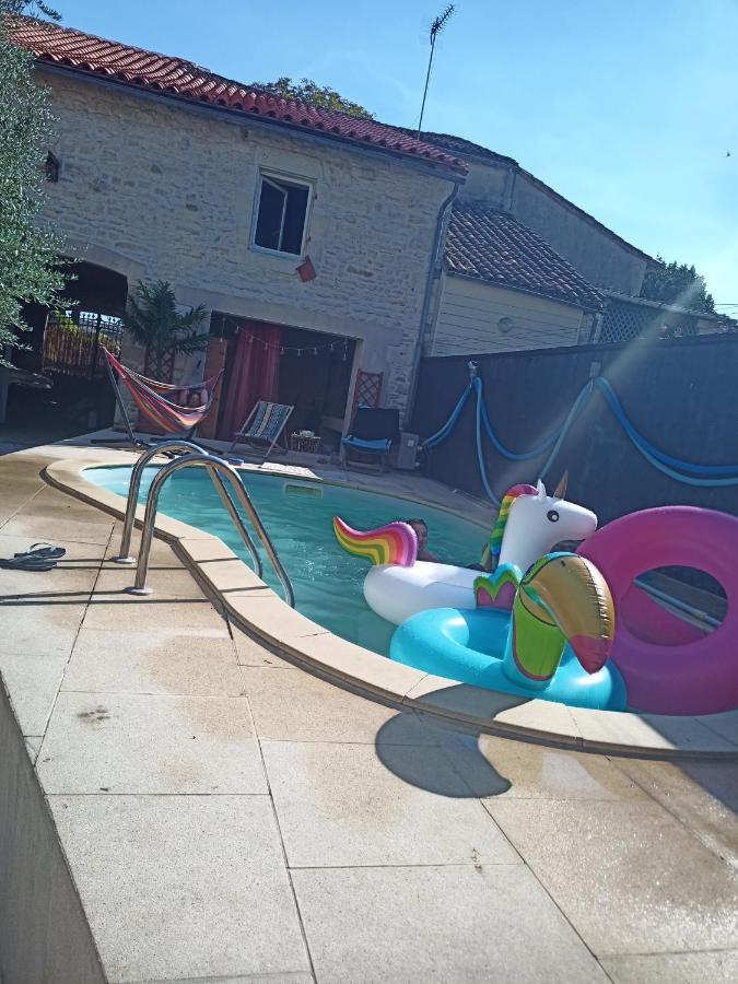 Bed and Breakfast Grande Chambre D'Hote Pour 4 A 5 Personnes Chef-Boutonne Экстерьер фото