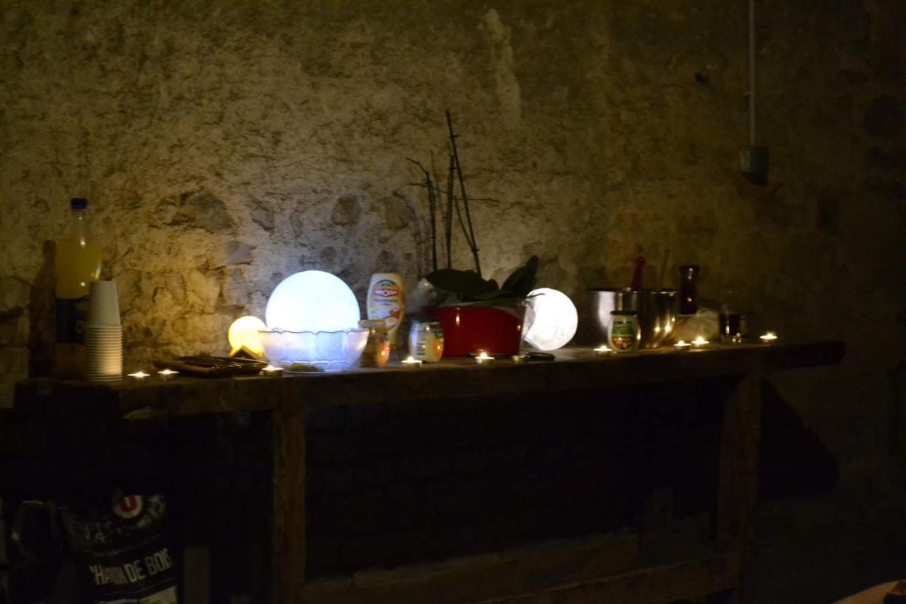 Bed and Breakfast Grande Chambre D'Hote Pour 4 A 5 Personnes Chef-Boutonne Экстерьер фото